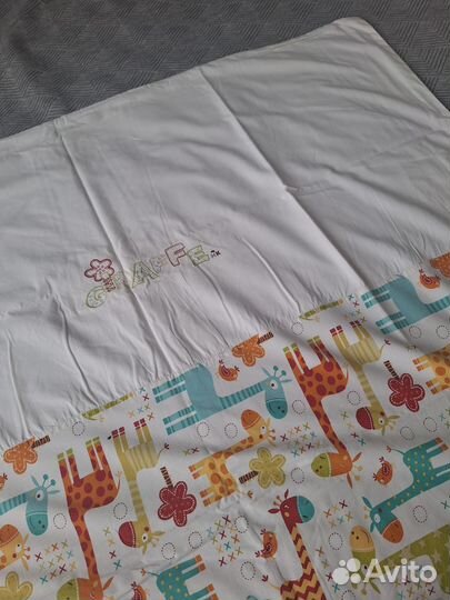 Комплект постельных принадлежностей в кроватку