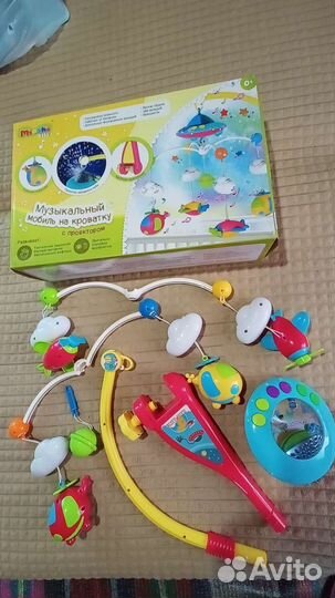 Детский мобиль в кроватку