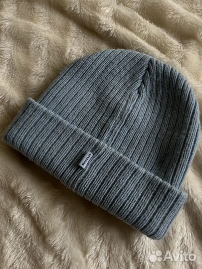 Шапки зимние и берет
