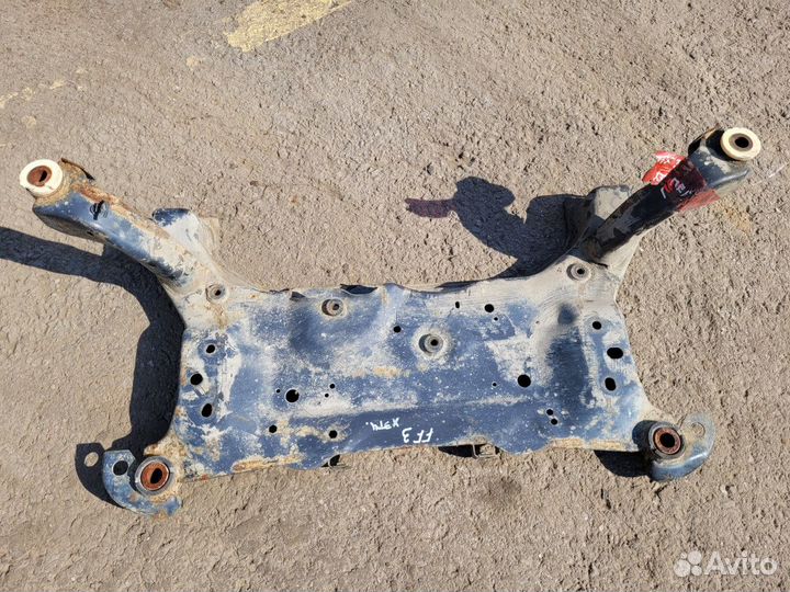 Подрамник передний на Ford Focus 3