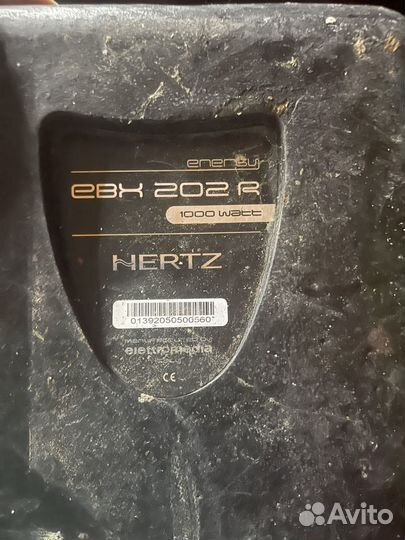 Сабвуфер Hertz EBX 202R