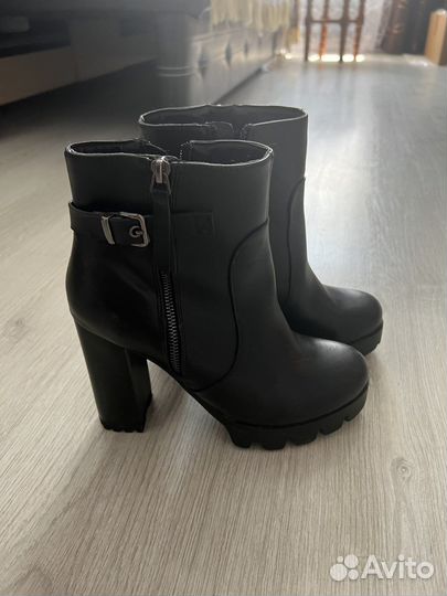 Ботинки женские