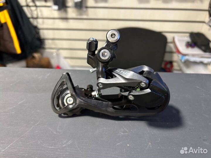 Задний переключатель Shimano Altus RD-M2000 9ск