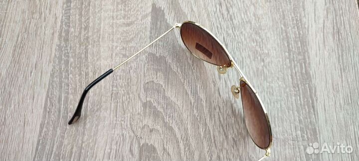 Солнцезащитные очки женские брендовые