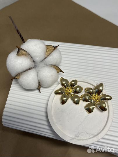 Серьги цветы стиль celine