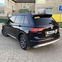 Volkswagen Tiguan 2.0 AMT, 2018, 85 000 км, с пробегом, цена 2 970 000 руб.