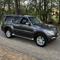 Mitsubishi Pajero 3.0 AT, 2015, 217 000 км, с пробегом, цена 2 650 000 руб.