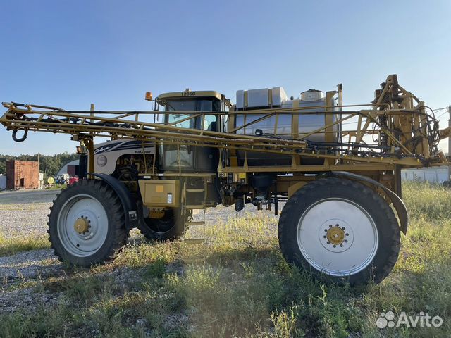 Опрыскиватель CHALLENGER RoGator, 2008