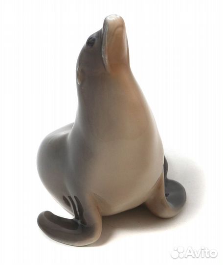 Фарфоровая фигура 