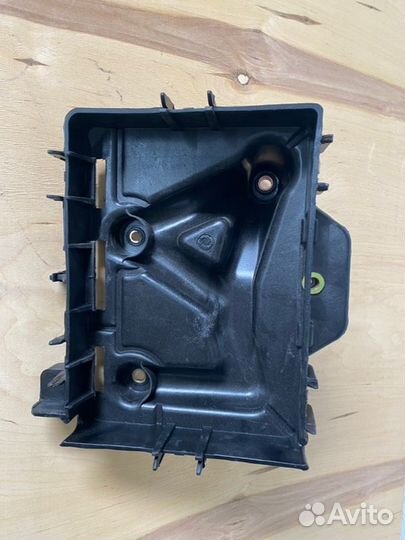 Площадка АКБ Citroen C3 5-дверный ET3J4 1.4 90HP