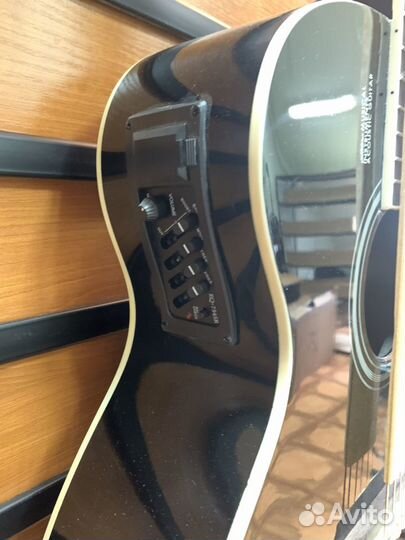 Гитара с подключением