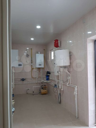 Коттедж 316 м² на участке 6 га