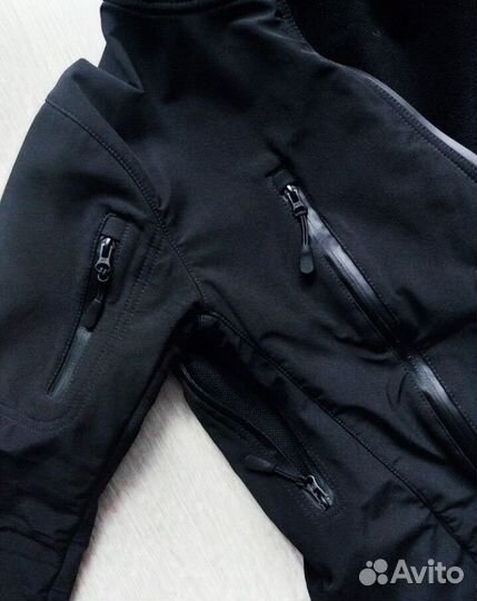 Куртка softshell в стиле gorpcore