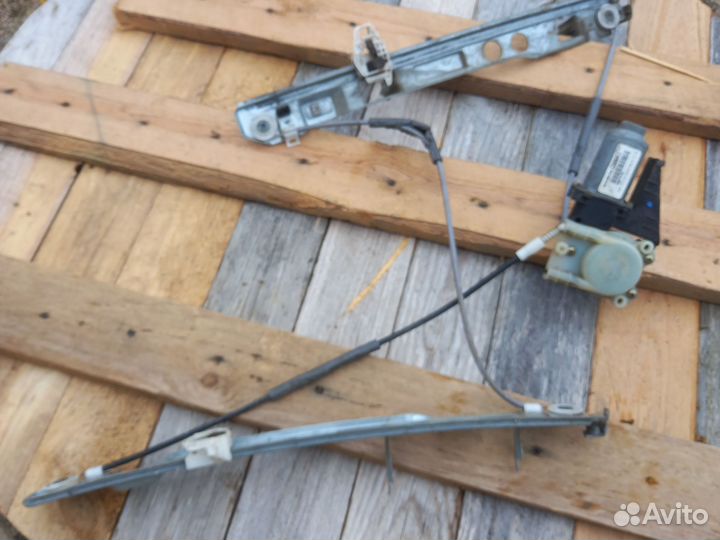 Стеклоподъемник правый рено меган 2