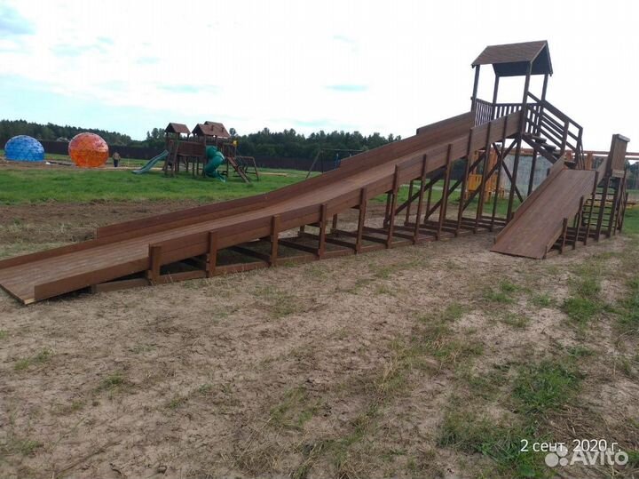 Зимняя горка, деревянная горка