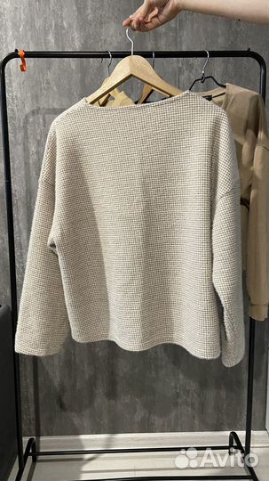 Свитер женский