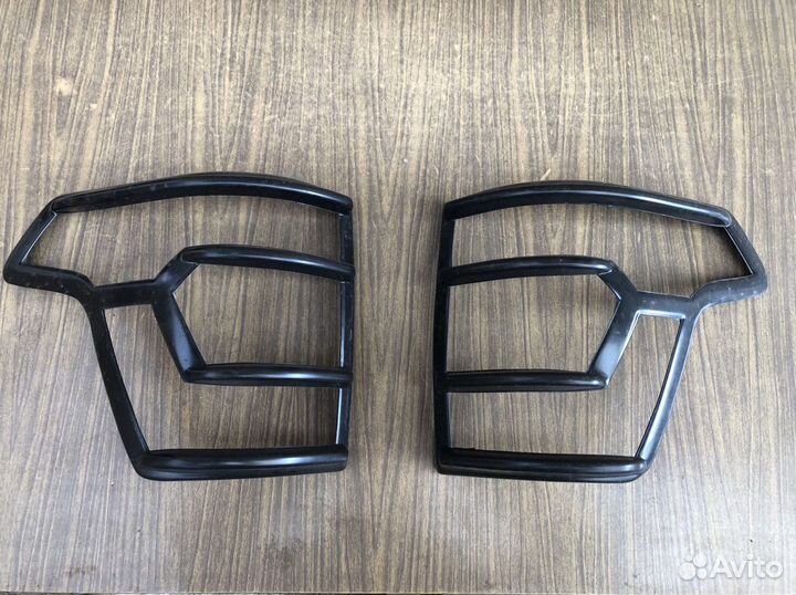 Накладки на задние фонари УАЗ Патриот