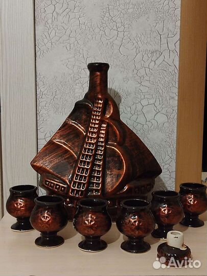 Графин с рюмками