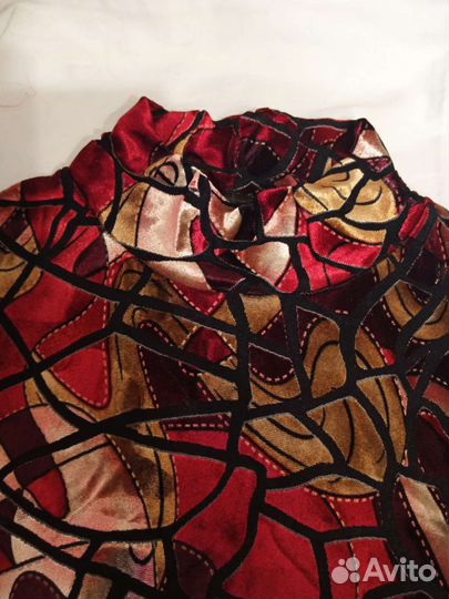 Блузка-водолазка