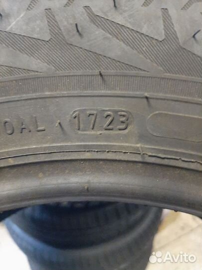 Ikon Tyres Nordman 7 215/60 R16