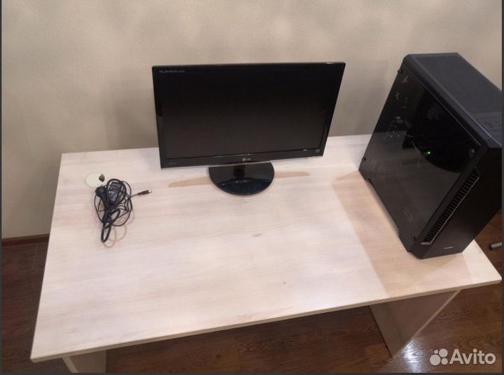 Стол угловой