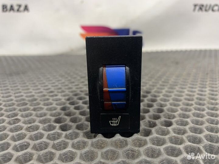 81259070225 Кнопка подогрева сидений Man F2000