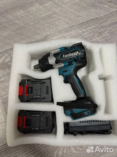 Гайковерт ударный аккумуляторный