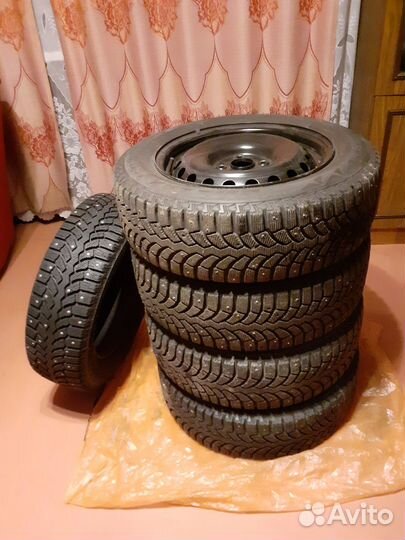 Bridgestone Blizzak Spike-01 185/65 R15