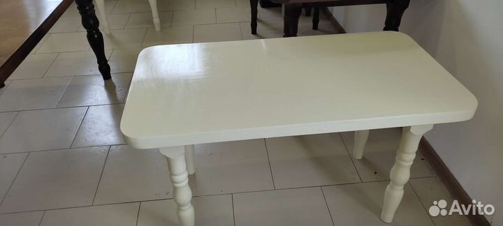 Кухонный стол