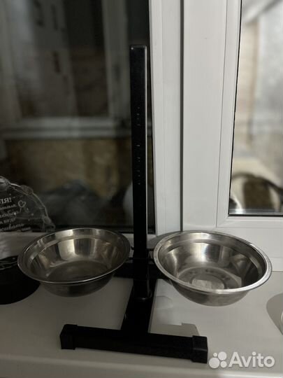 Подставка стойка для кормления собак