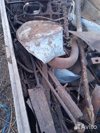 Продам металл 200-300 кг