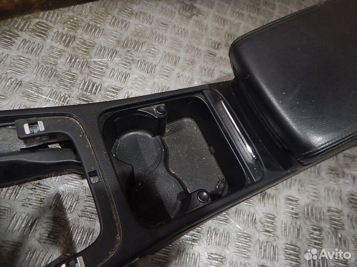 Консоль, Volkswagen (Фольксваген) -passat B6 (05-1