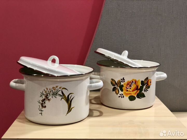 Кастрюля эмалированная новая