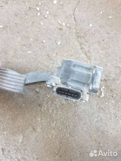 Электронная педаль на приору