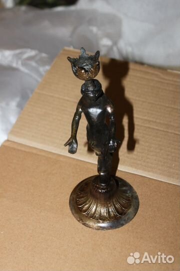 Подсвечник старинный бронза