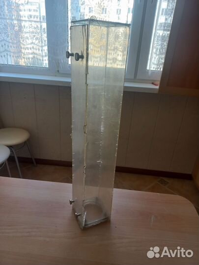 Диспенсер для крышек для кофе аппаратов самообслуж