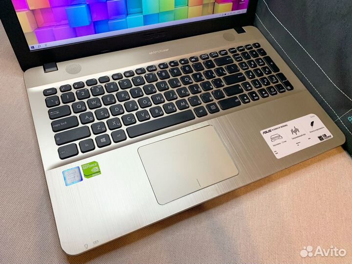 Ноутбук Asus Full-HD/ Core i3/ 12GB/ SSD/ 920MX