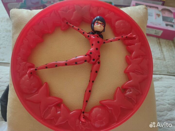 Кукла леди баг