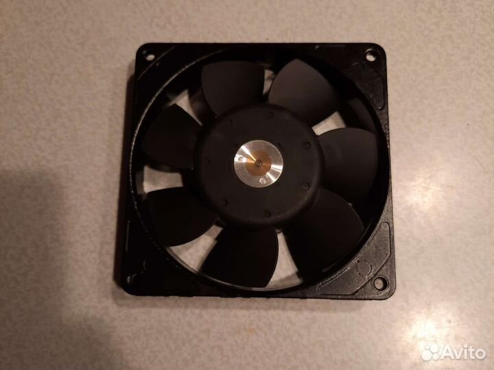 Осевой вентилятор ebmpapst 9956 Германия