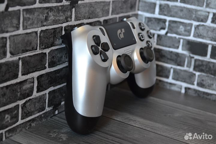 Геймпад PS4 Gran Turismo Sport Limited Edition