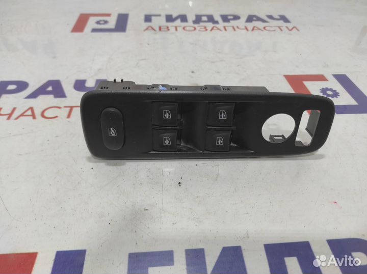 Блок управления стеклоподъемниками Renault Kaptur 254118722R