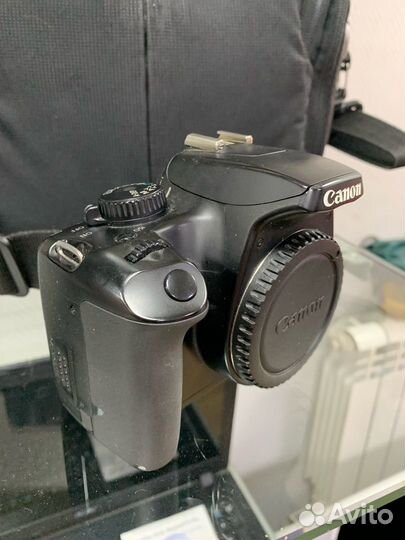 Фотоаппарат Canon EOS 1000D kit