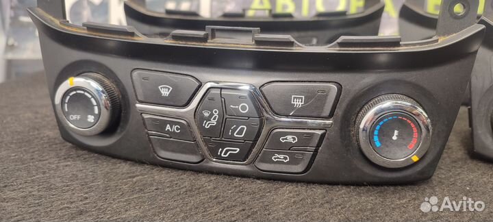 Блок управления отопителем Chery Tiggo 5