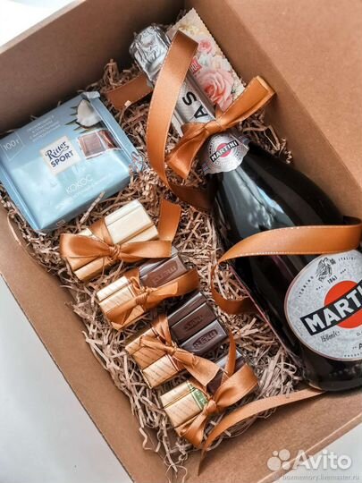 Подарочные боксы)