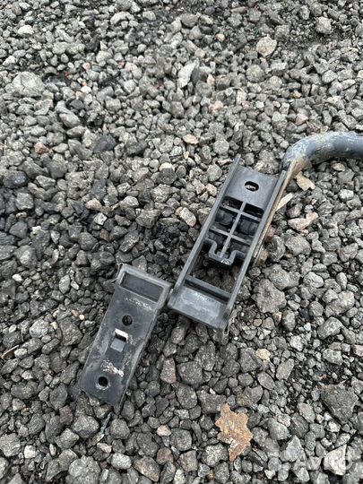 Петля спойлера кабины Mercedes Actros MP4