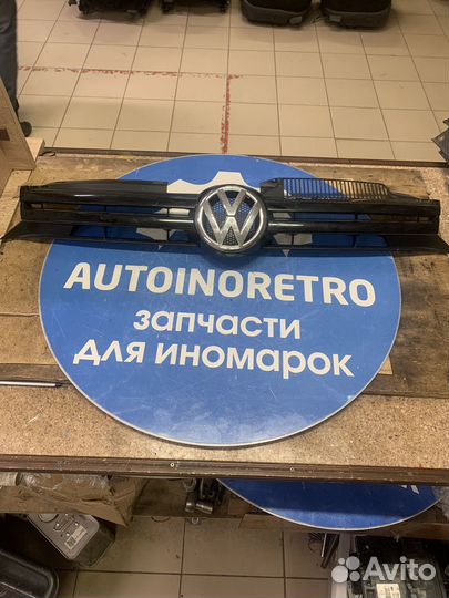 Решетка радиатора volkswagen golf6 5K0853653