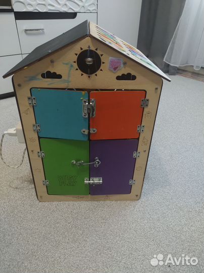 Бизиборд домик