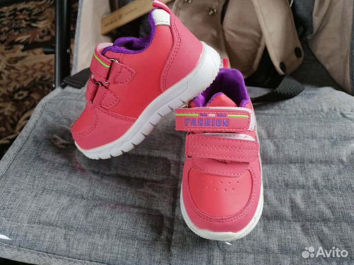 Кроссовки для девочки 21 размер