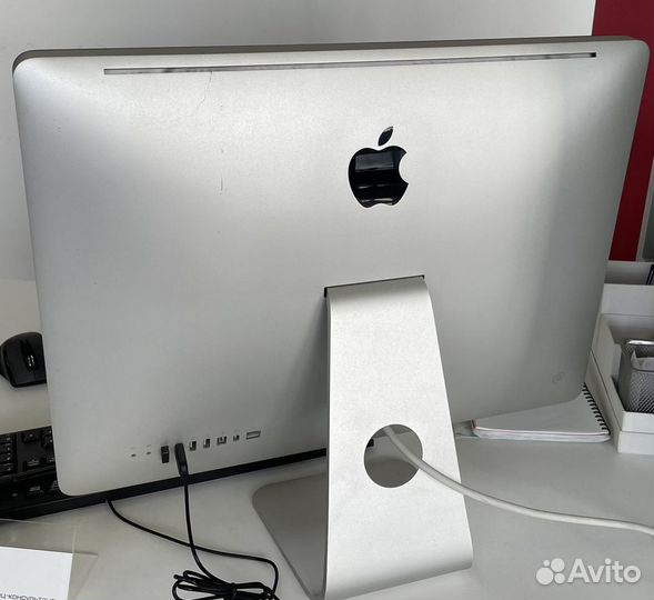 Моноблок Apple iMac 21.5 (mid 2010)