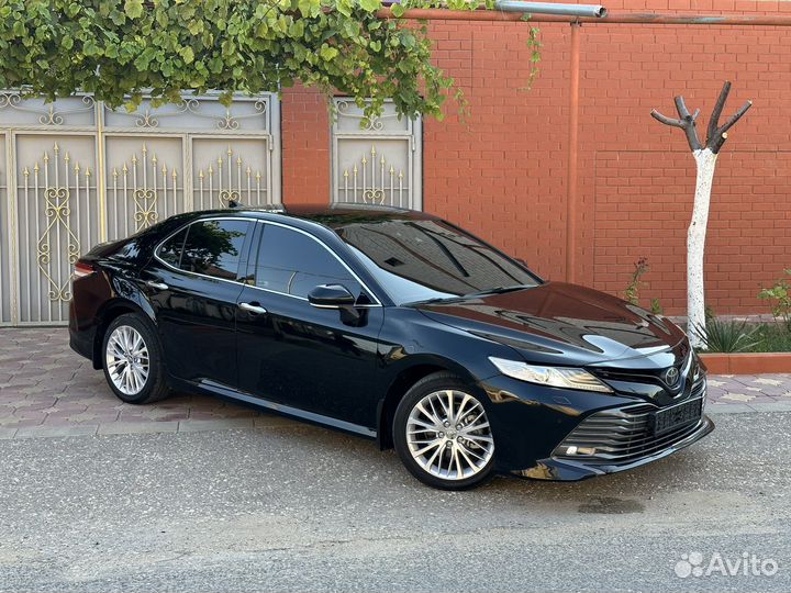 Toyota Camry 2.5 AT, 2019, 210 000 км